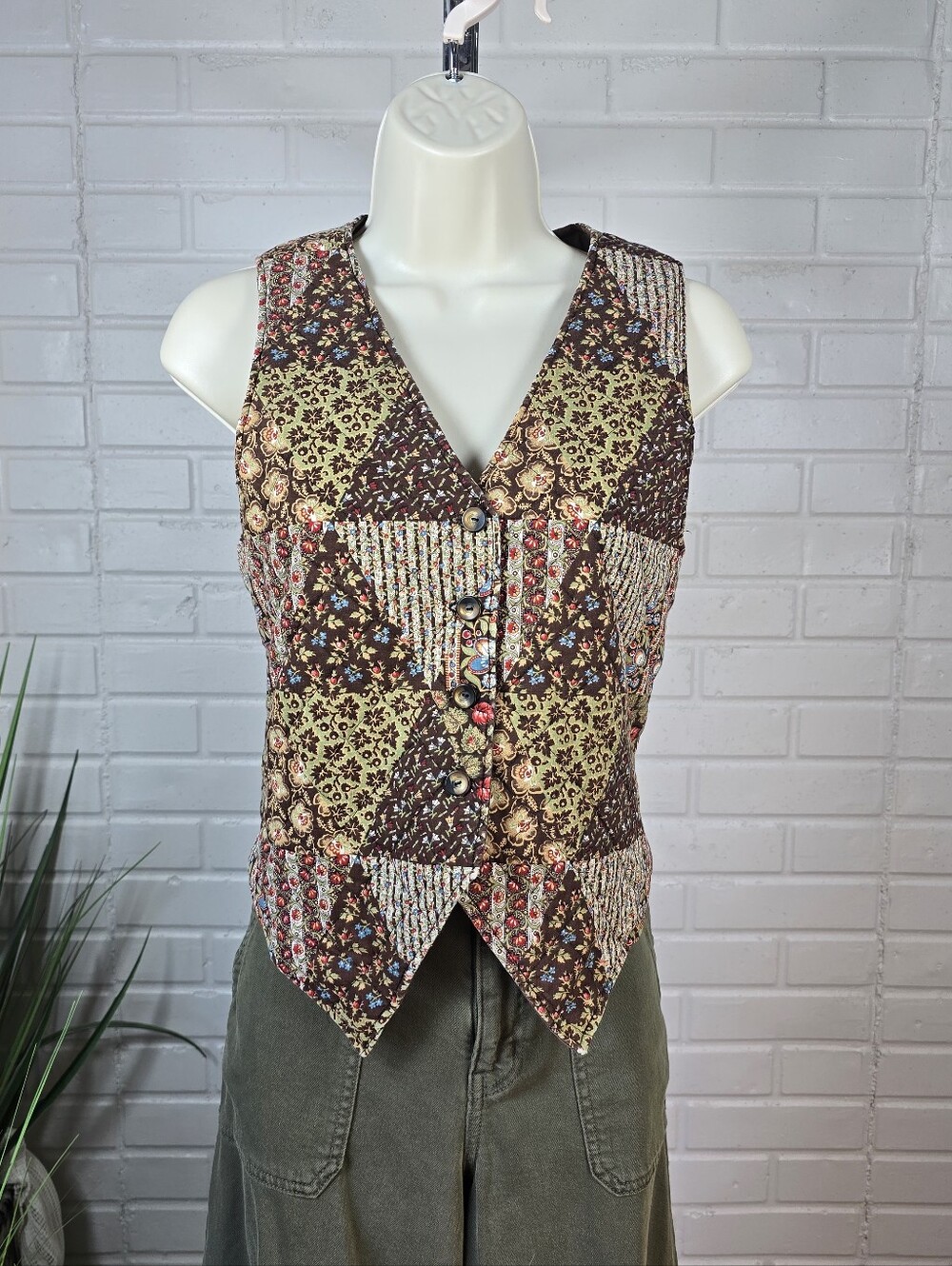 Brown Patchwork Floral V Neck Button Front Cropped Vest Small